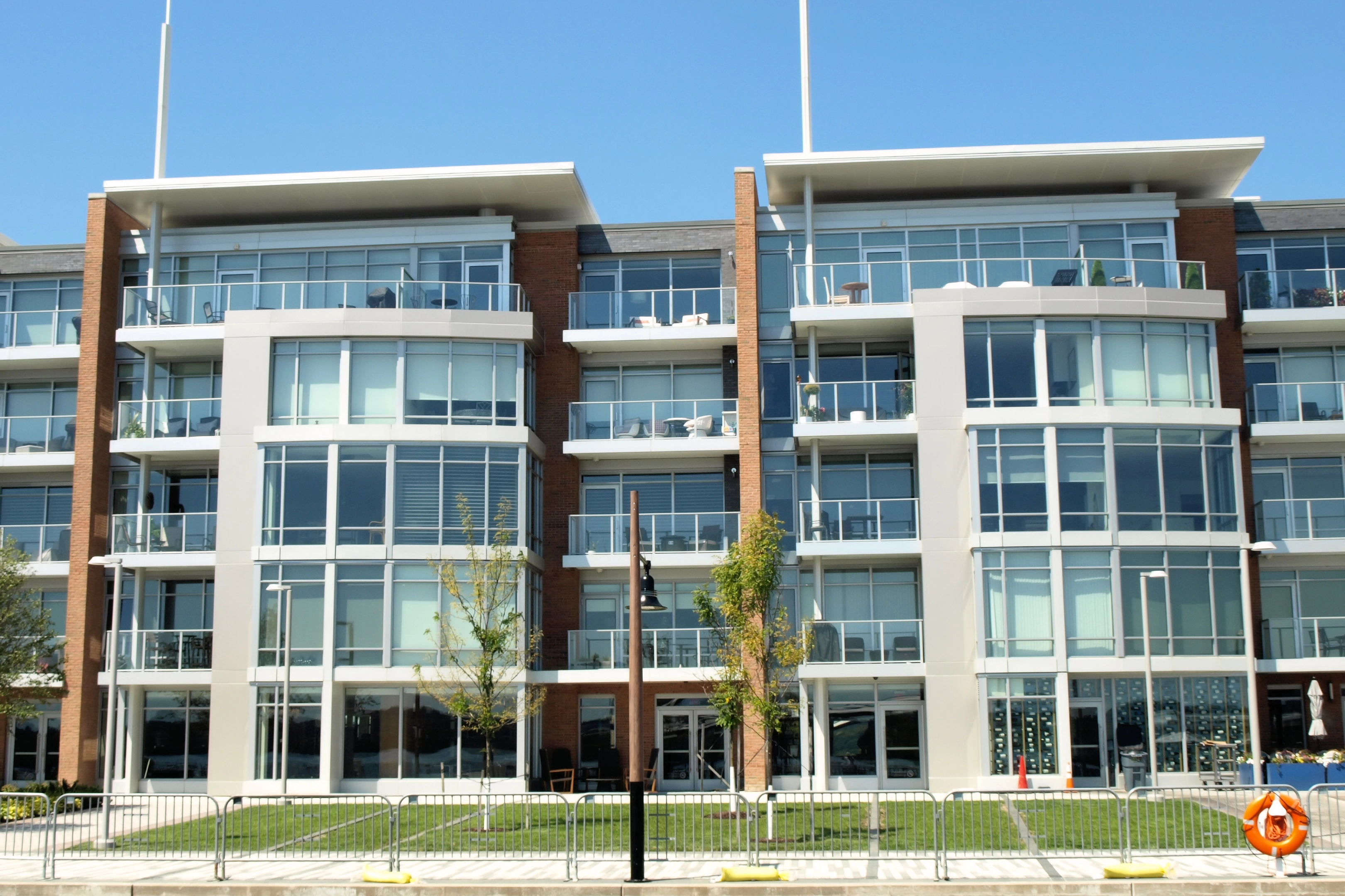 Contemporary urban residential architecture